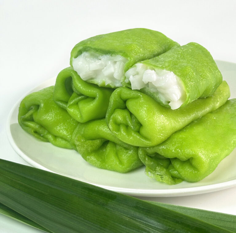 ทองม้วนสดใบเตย (Pandan Rolls) ขนมไทยใบเตยแท้ หยกสด